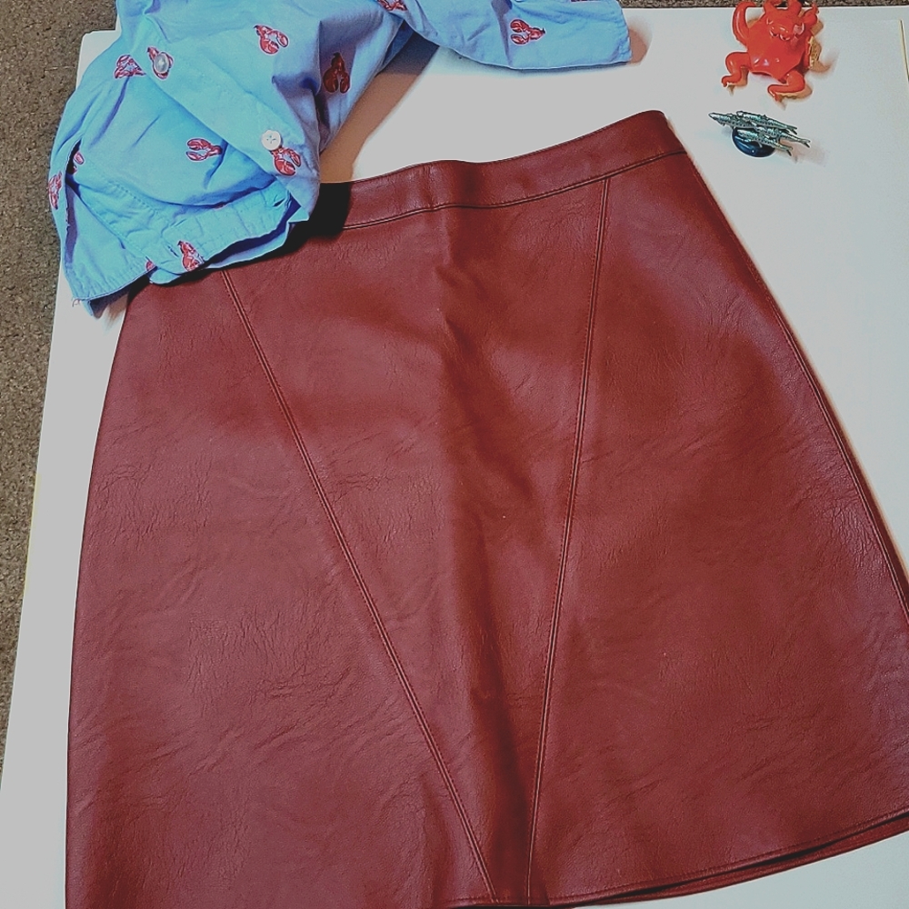 TRENDING COLOUR Oxblood Red Vegan Leather Mini Skirt NWOT